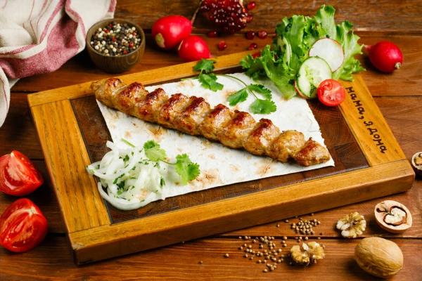 Люля-кебаб из цыплёнка с грибами и сыром