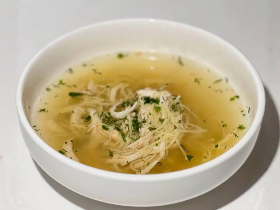 Суп лапша из деревенской курочки