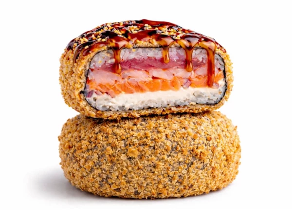 СУШИ БУРГЕР с тунцом, креветкой и лососем