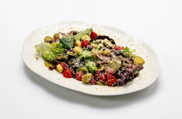 Салат с рваной телятиной