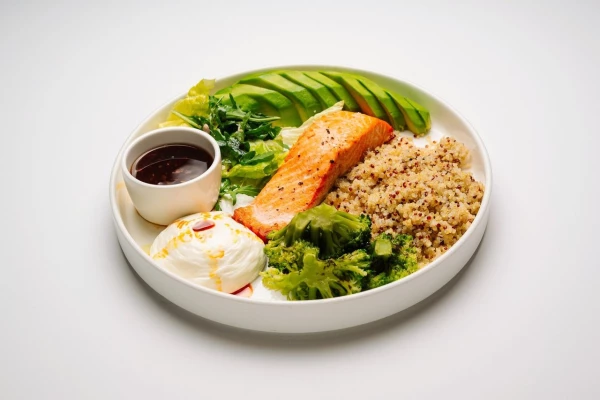 Лосось с брокколи