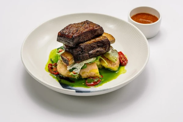 Телячьи ребра с картоф толченым