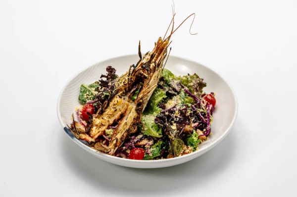 Салат с осьминогом