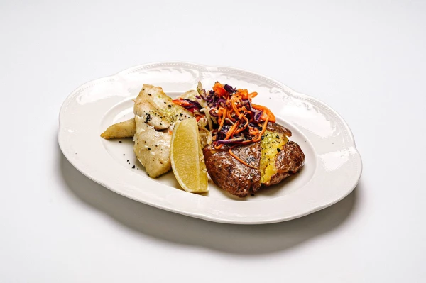 Судак с толченым картофелем