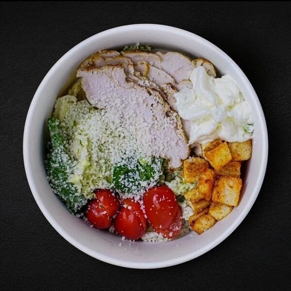 Цезарь с курицей