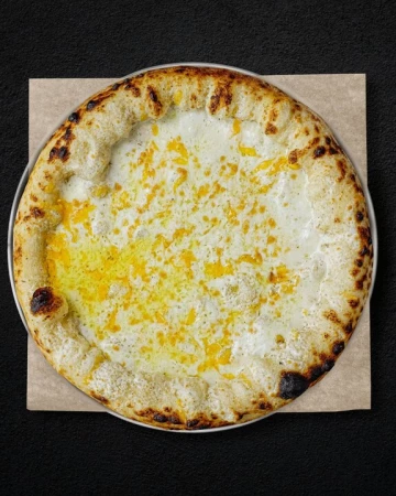 Пять сыров пицца