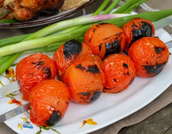 Помидор на мангале