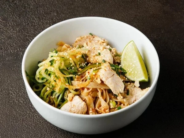 Пад Тай с курицей