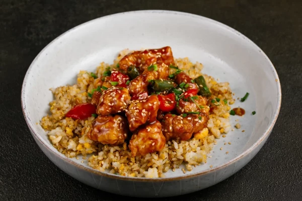 Морской окунь темпура в кисло-сладком соусе