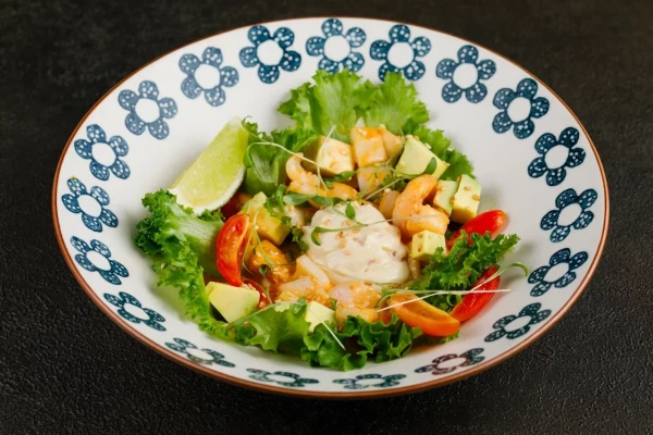 Салат с морепродуктами 