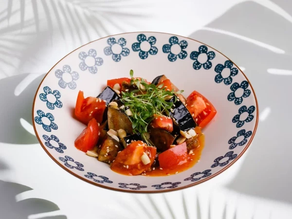 Салат с баклажанами темпура