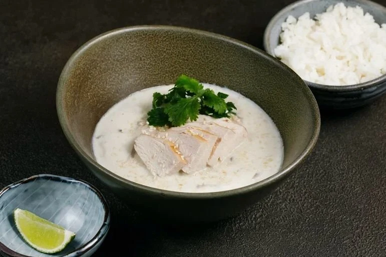 Том кха с курицей 0,5 порц