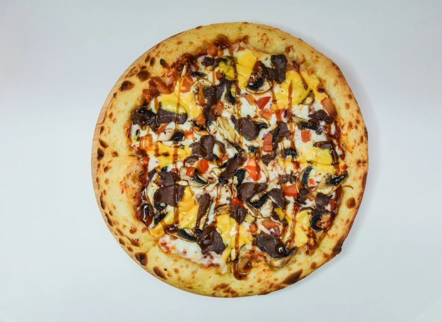 Пицца с ростбифом 