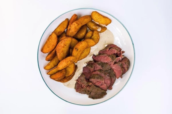 Ростбиф с картофелем по-деревенски