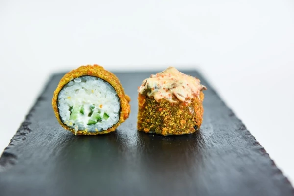 Спайси ролл с мидиями