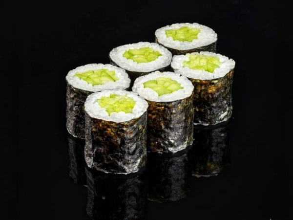 Маки с огурцом