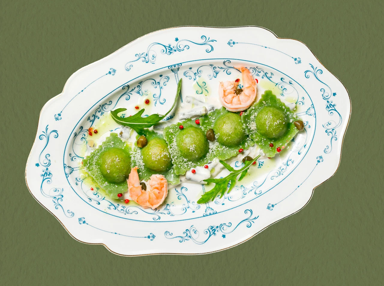 Равиоли с крабом и креветками