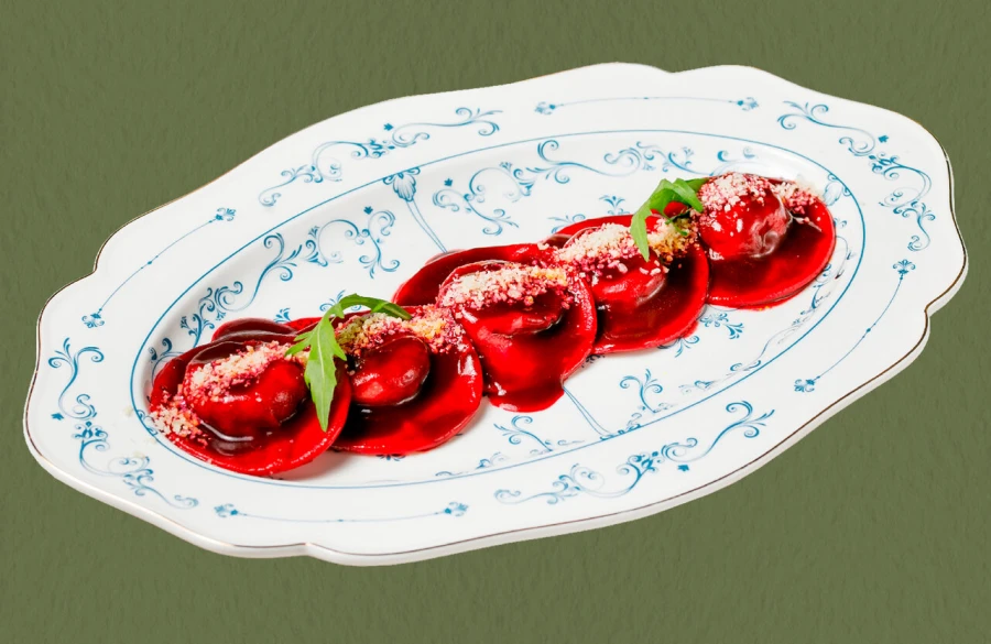 Равиоли с томлёной говядиной