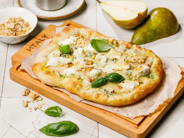 Quattro Formaggi 4 сыра с карамелизированной грушей