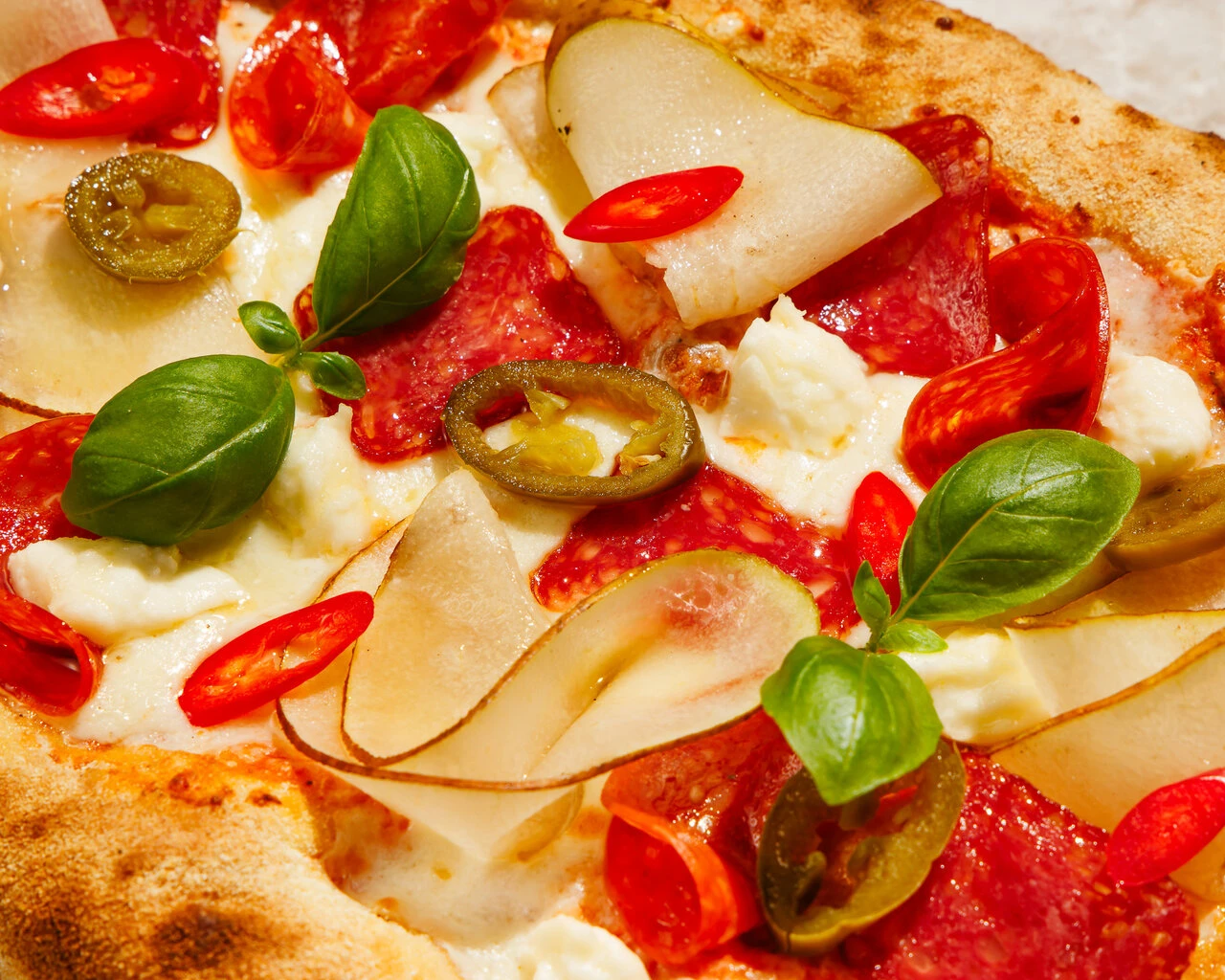 Рим. PEPERONI deluxe острые салями-пепперони
