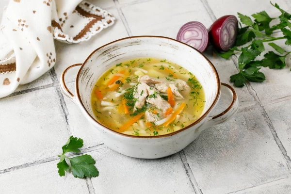 Куриный с домашней лапшой