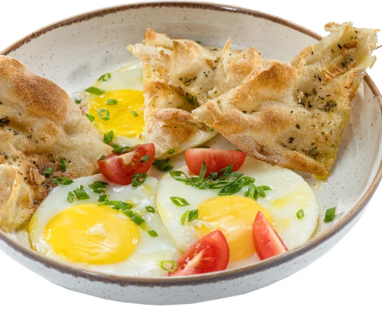 Яичница глазунья из трех яиц