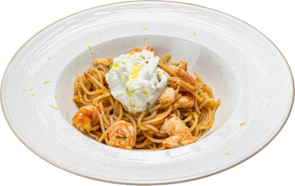 Спагетти с креветками, страчателлой и цедрой лимона