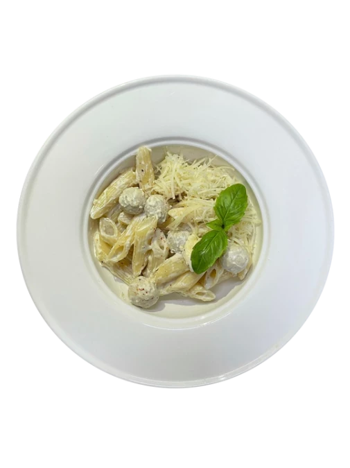 Пенне с куриными фрикадельками