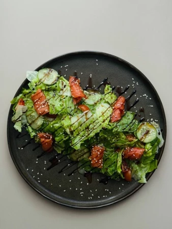 Салат с форелью слабой соли NEW