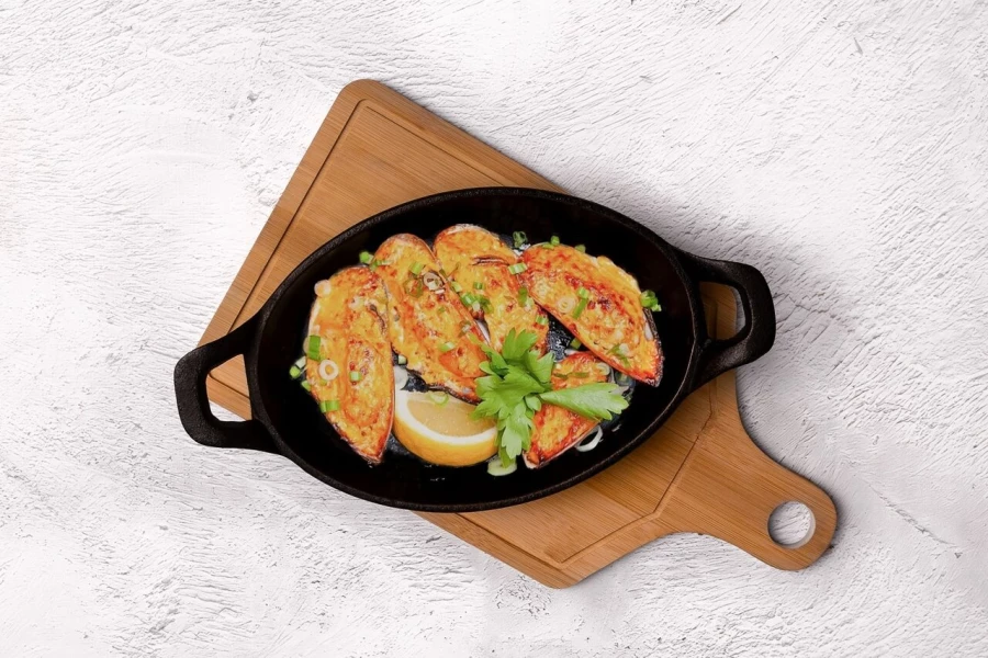 Запеченные мидии в спайси соусе