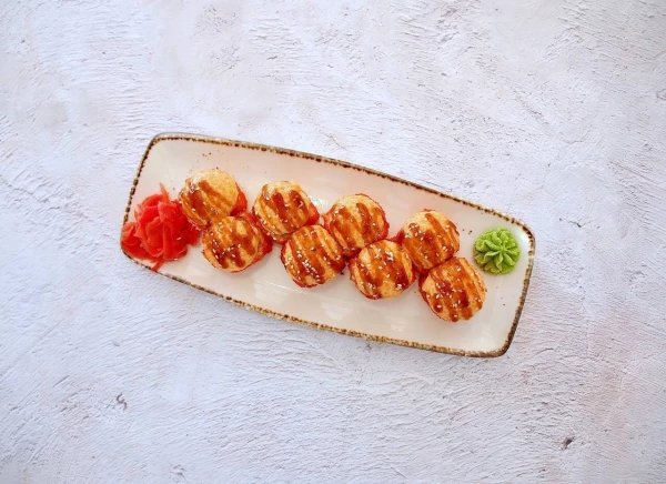 Ролл с запеченным лососем терияки