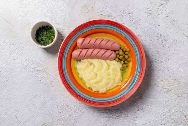 Сосиски с картофельным пюре 