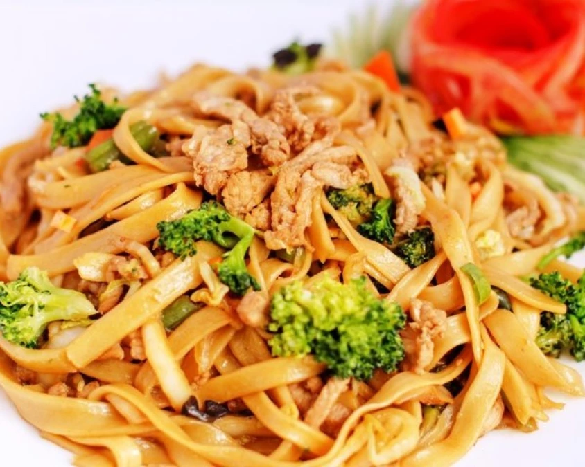  Лапша со свининой и овощами