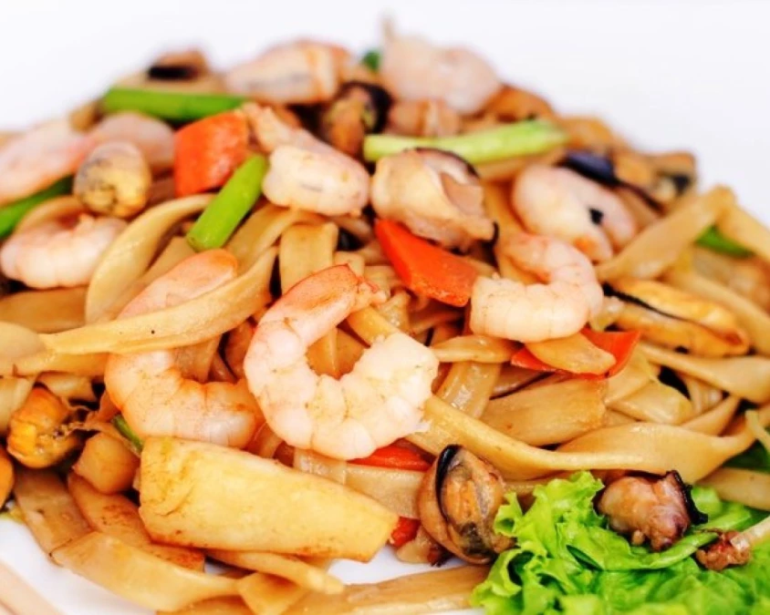  Лапша с морепродуктами