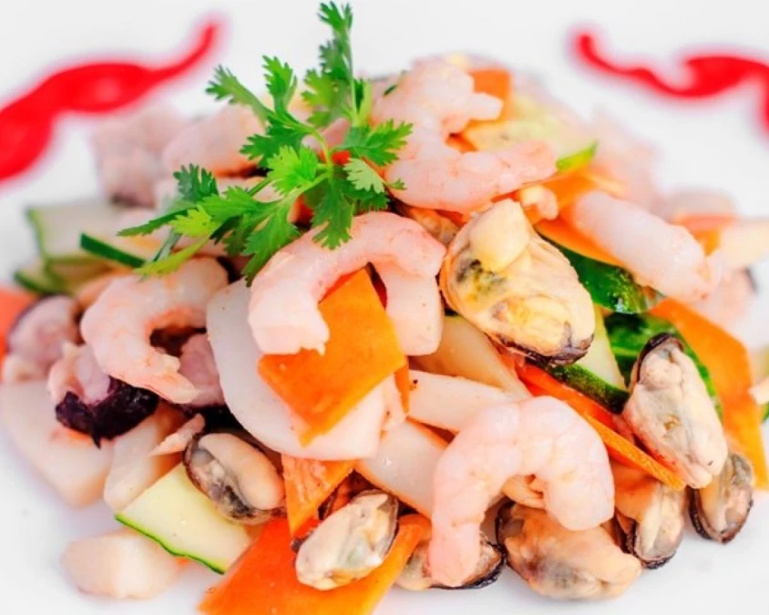  Салат Морской коктейль