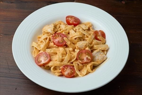 Паста Том Ям с курицей