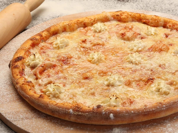 Четыре сыра пицца