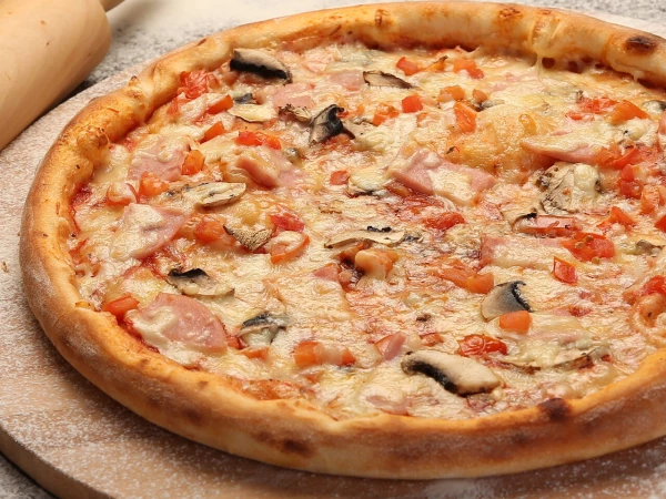 Ветчина и шампиньоны пицца