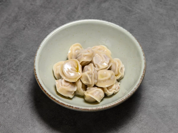 Мясные пельмени с маслом