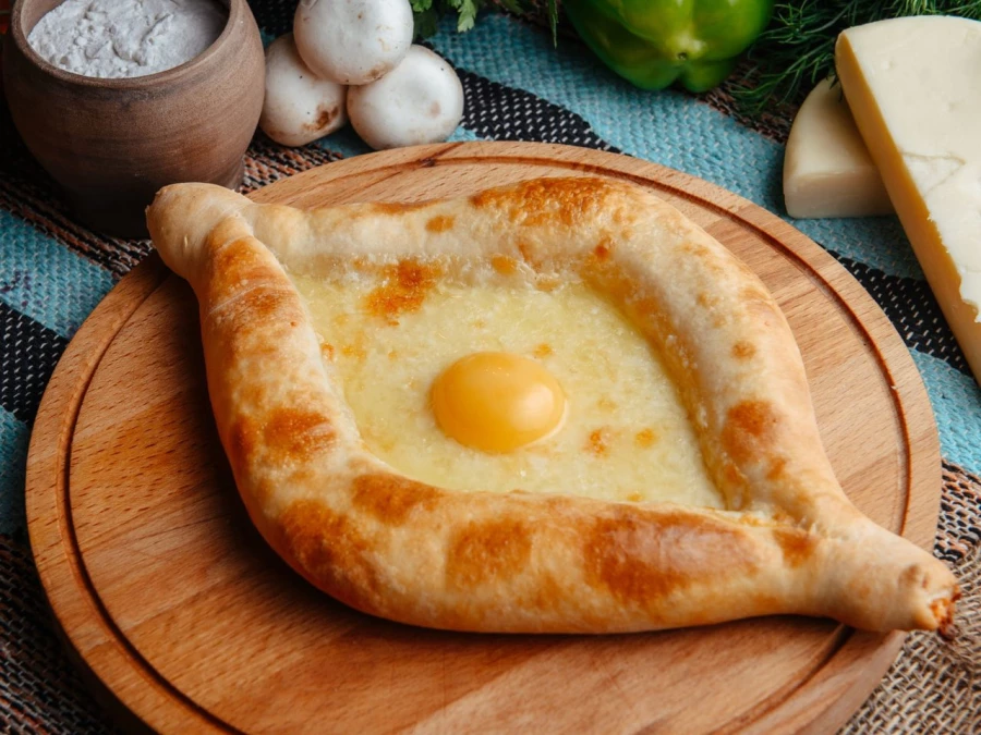 Хачапури по-аджарски