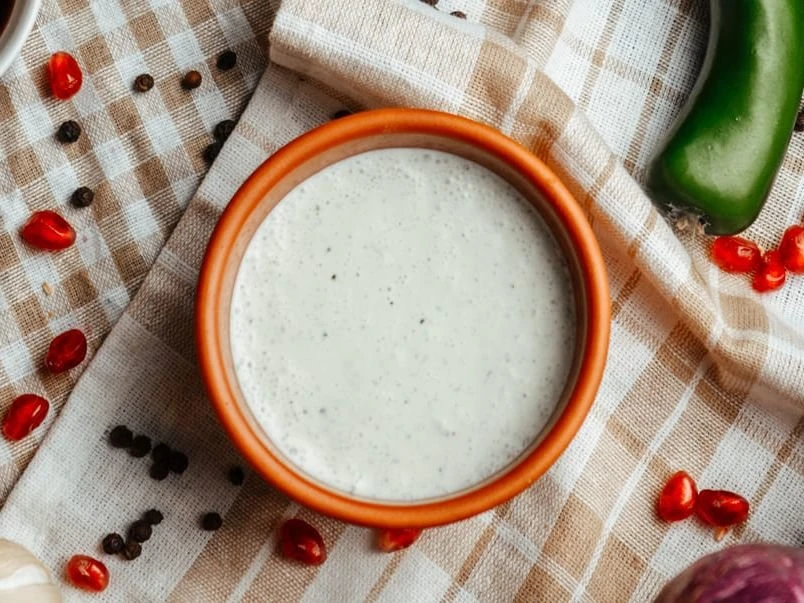 Мацони чесночный