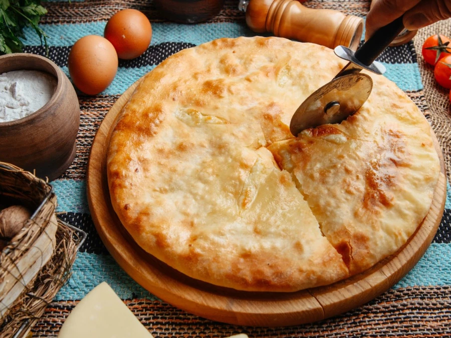 Осетинский пирог с сыром и картофелем