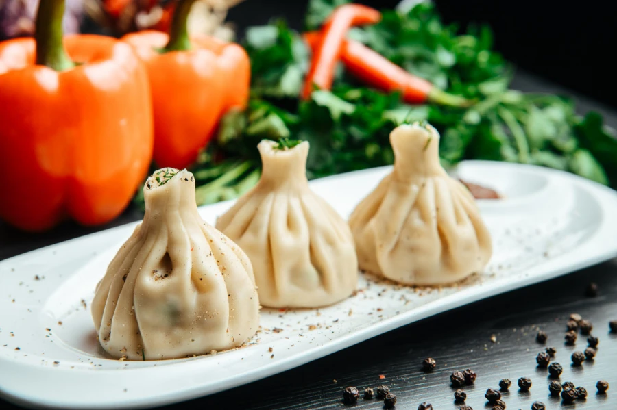 Хинкали с говядиной и свининой
