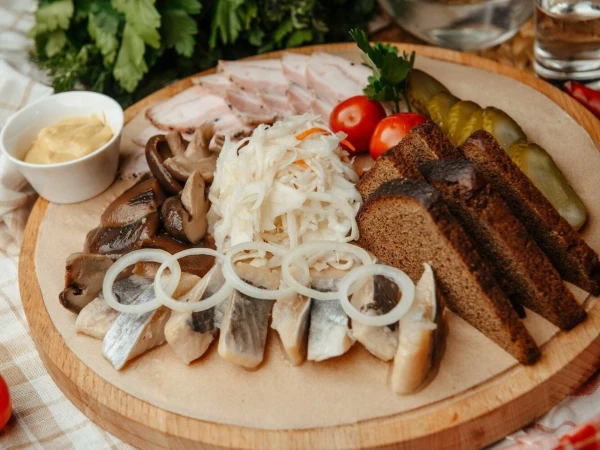 Ассорти закусок по-русски