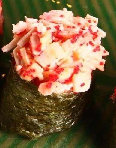 Гункан с крабом