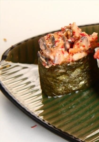 Гункан с угрём