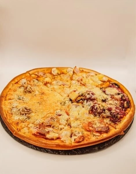 Пицца "4 сезона"*