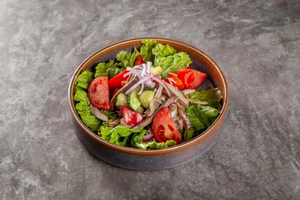 Салат “Тбилиси” с говядиной