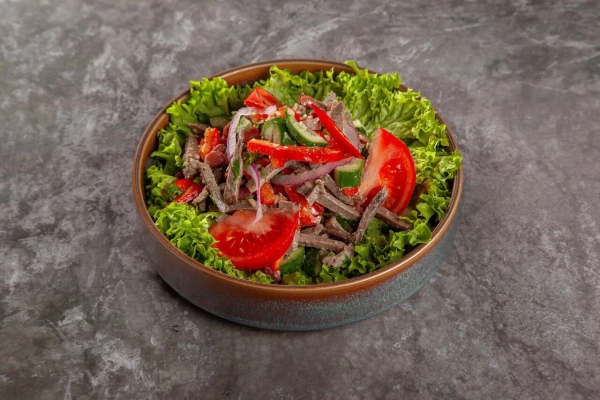 Салат “Тбилиси” с говядиной