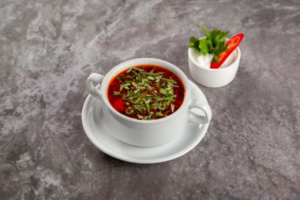 Борщ по-грузински со сметаной